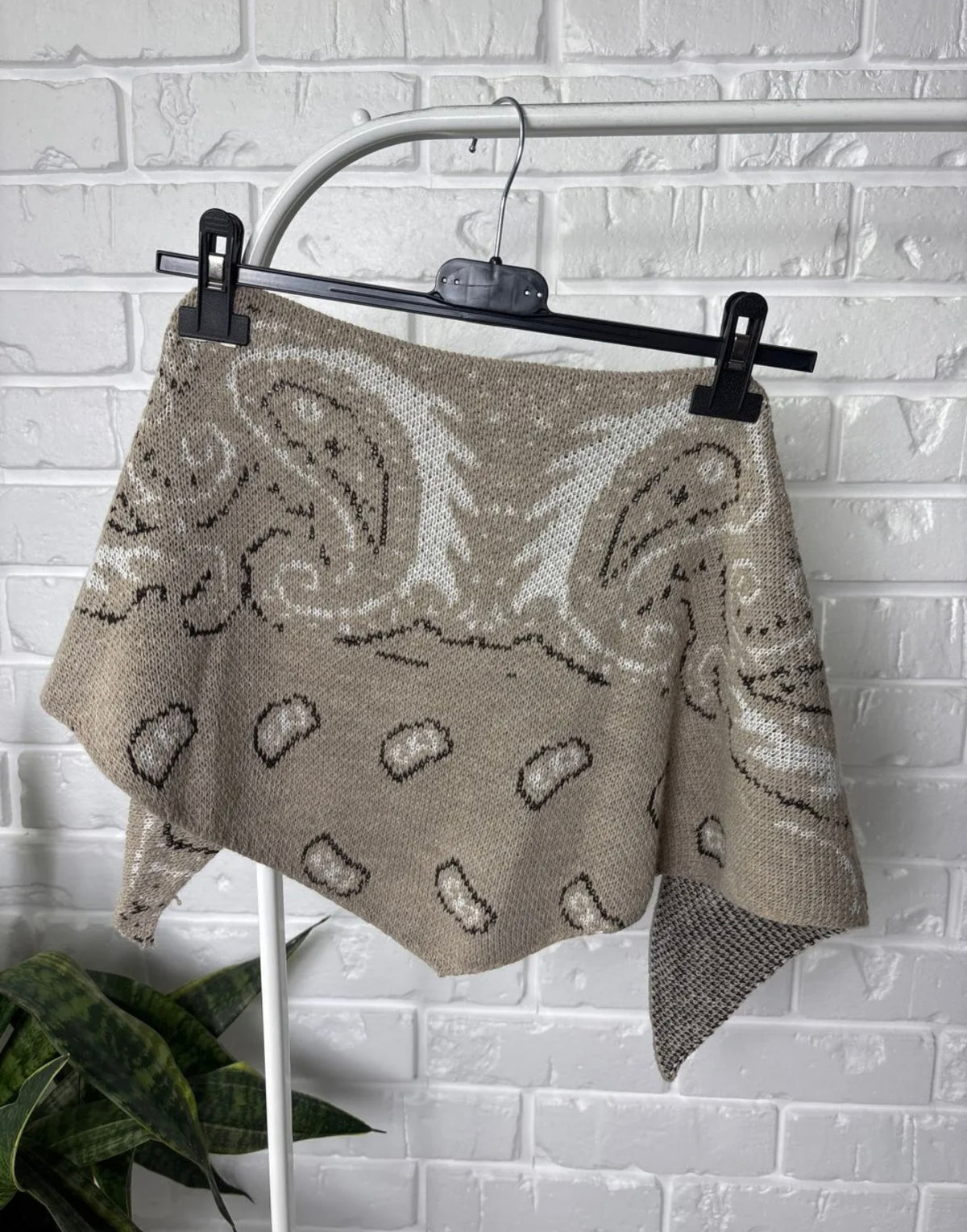 Triangle scarf
